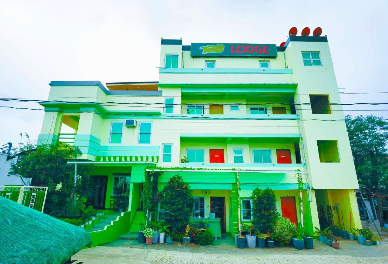Reddoorz At D128 Lodge Cagayan Valley Tuguegarao Exterior foto